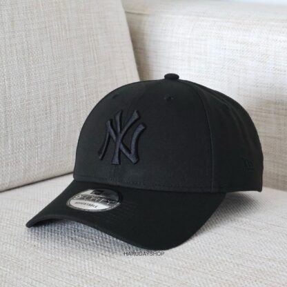 หมวก NY แบรนด์ NEW ERA สีดำปักดำ