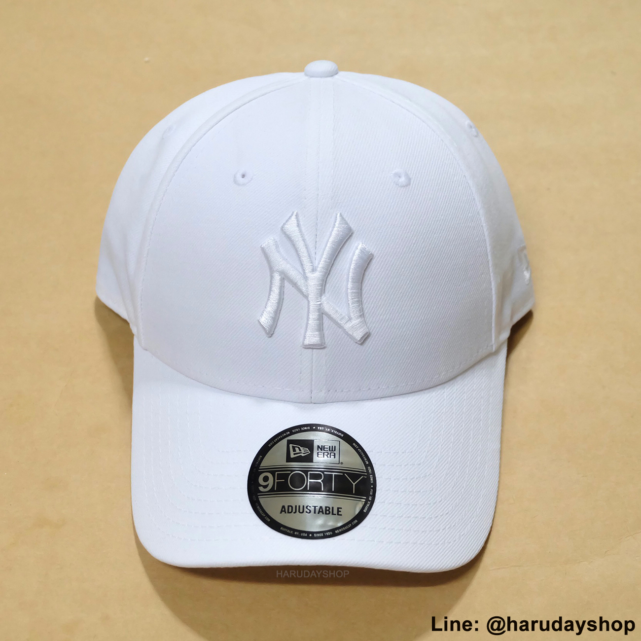 หมวก NY แบรนด์ NEW ERA สีขาวปักขาว