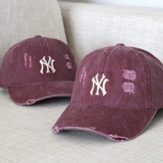 หมวก MLB รุ่น NY Damage Washing Unstructured Ball Cap สี Burgundy