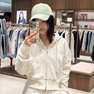 เสื้อ MARITHE สีIvory (W CLASSIC LOGO CROP HOODIE ZIPUP)