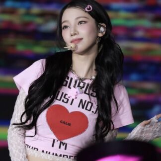 เสื้อ GURLS JUST T-SHIRT สีชมพู