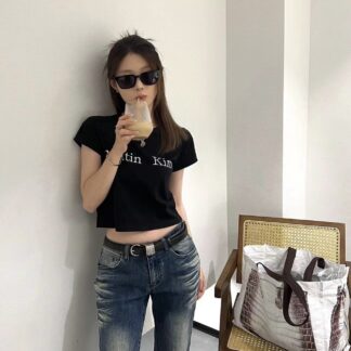 เสื้อครอป Matin Kim สีดำ