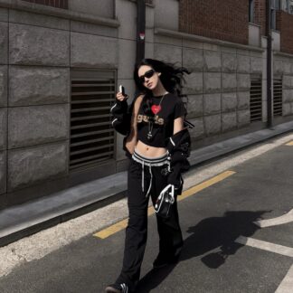 เสื้อ VINTAGE LEOPARD GURLS T-SHIRT สีดำ