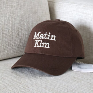 หมวก MATIN KIM สีน้ำตาล